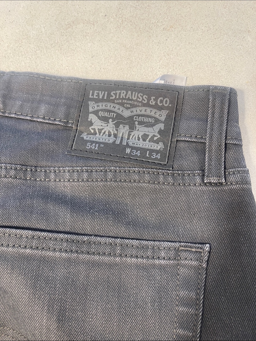 Levi's 541 Relaxed Fit Men's Jeans in Gray